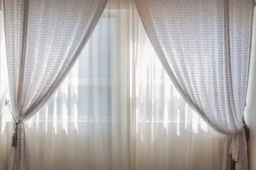 Curtain-Hanging-Services--in-Oakland-California-curtain-hanging-services-oakland-california.jpg-image