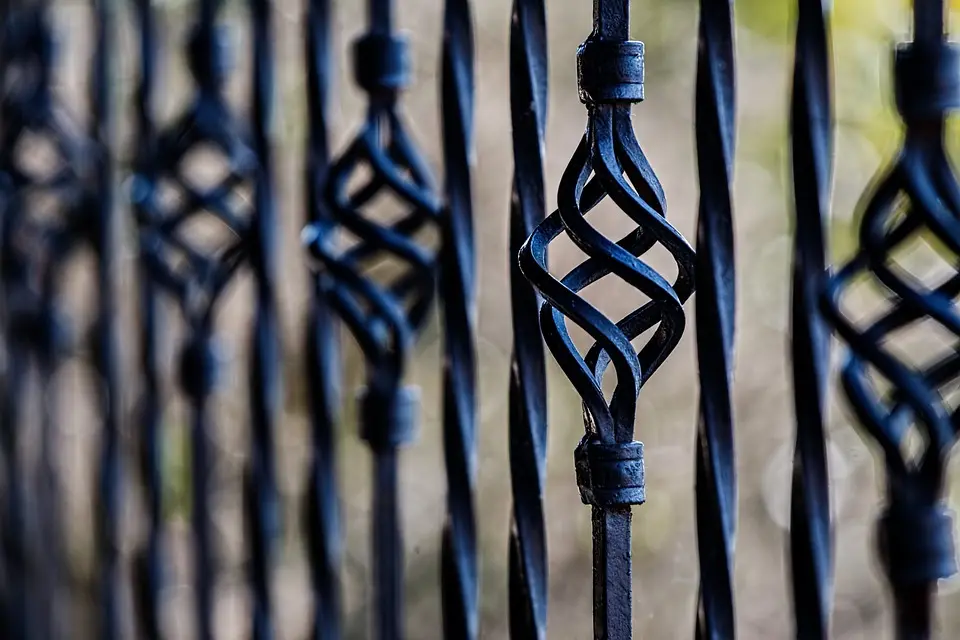 Fence-Installation-Services--in-Hialeah-Florida-fence-installation-services-hialeah-florida.jpg-image
